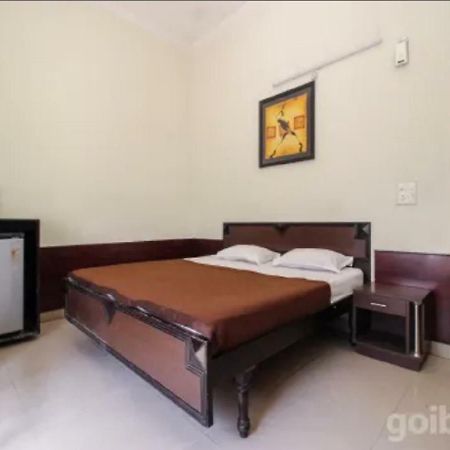 Hotel Utsav Дехрадун Екстериор снимка