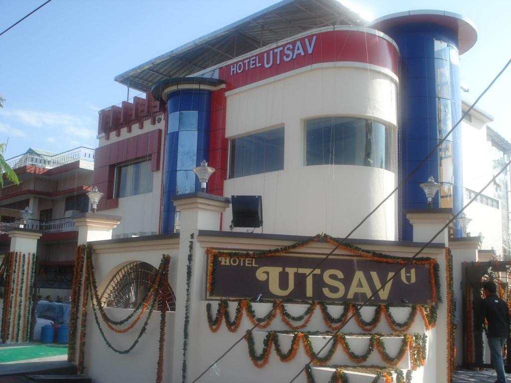 Hotel Utsav Дехрадун Екстериор снимка