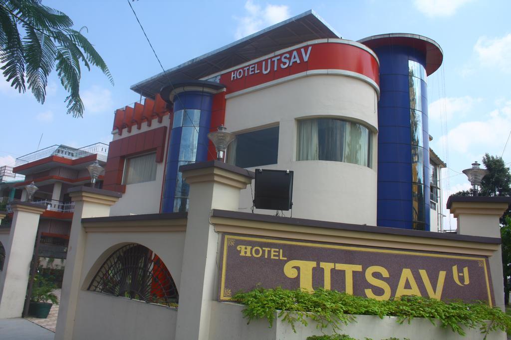 Hotel Utsav Дехрадун Екстериор снимка